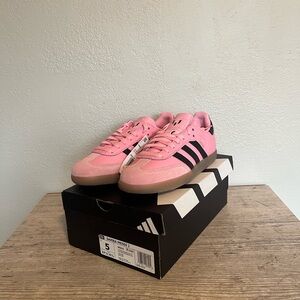 Adidas x Inter Miami CF Samba "Messi
Pink" sneakers Kids 5